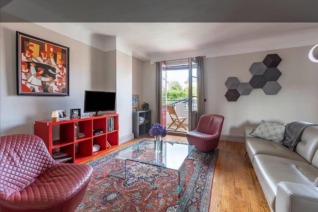 Exceptionnel 3 Pieces Art Deco En Dernier Etage Avec Garage Prive Centre Biarritz 아파트 외부 사진